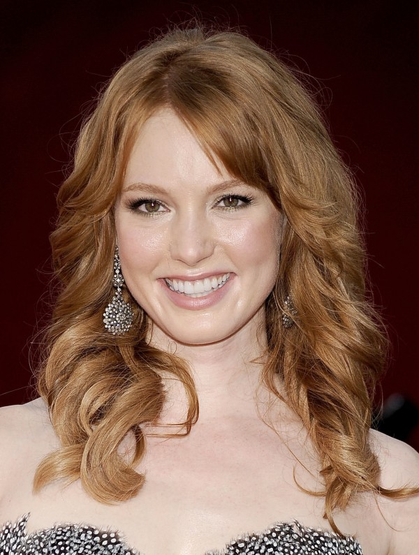 LOS ANGELES, CA - SEPTEMBER 20: Actress Alicia Witt arrives at the 61st Primetime Emmy Awards held at the Nokia Theatre on September 20, 2009 in Los Angeles, California. (Photo by Frazer Harrison/Getty Images)