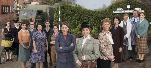 IT EPISODE 1 Pictured L-R: DAISY BADGER as Claire Hillman, MIKE NOBLE as Spencer Bradley, FRANCES GREY as Erica Campbell, ED STOPPARD as Will Campbell, CLAIRE RUSHBROOK as Pat Simms, BRIAN FLETCHER as Little Stan Farrow, CLARE CALBRAITH as Steph Farrow, RUTH GEMMELL as Sarah King, FRANCESCA ANNIS as Joyce Cameron, SAMANTHA BOND as Frances Barden, LEANNE BEST as Teresa Stockwood, WILL ATTENBOROUGH as David Brindsley, DANIEL RYAN as Bryn Brindsley and CLAIRE PIRICE as Miriam Brindsley. Photographer: COLIN hUTTON. This image is the copyright of ITV and must be credited. The images are for one use only and to be used in relation to Home Firs, any further charge could incur a fee.
