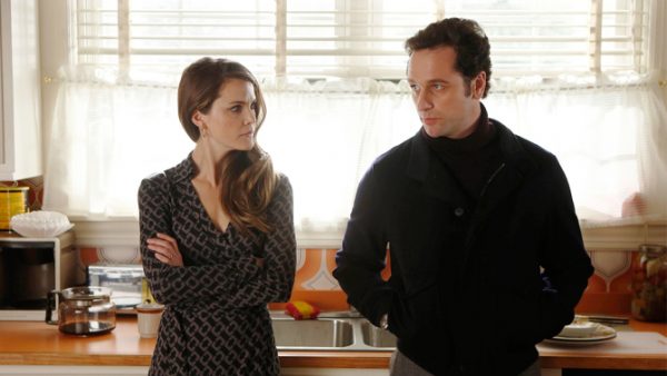 THE AMERICANS -- Only You -- Episode 10 (Airs Wednesday, April 10, 10:00 pm e/p) -- Pictured: (L-R) Keri Russell as Elizabeth Jennings, Matthew Rhys as Philip Jennings -- CR: Craig Blankenhorn/FX