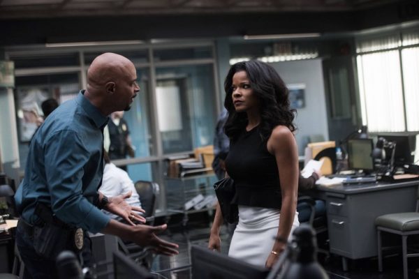 LETHAL WEAPON: Pictured L-R: Damon Wayans and Keesha Sharp in the "Ties That Bind" episode of LETHAL WEAPON airing Wednesday, Nov. 2 (8:00-9:00 PM ET/PT) on FOX. ©2016 Fox Broadcasting Co. CR: Eddy Chen/FOX
