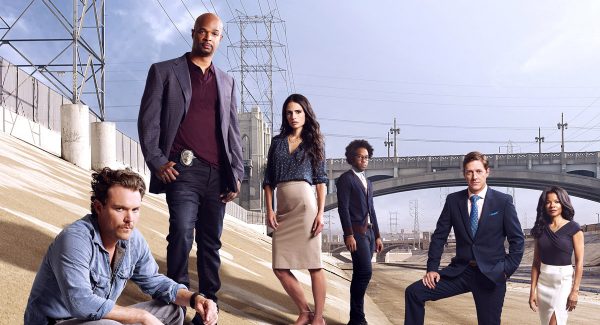 LETHAL WEAPON: Pictured L-R: Clayne Crawford, Damon Wayans Sr., Jordana Brewster, Johnathan Fernandez, Kevin Rahm and Keesha Sharp on LETHAL WEAPON premiering Wednesday, Sept. 21 (8:00-9:00 PM ET/PT) on FOX. ©2016 Fox Broadcasting Co. CR: Brian Bowen Smith/FOX