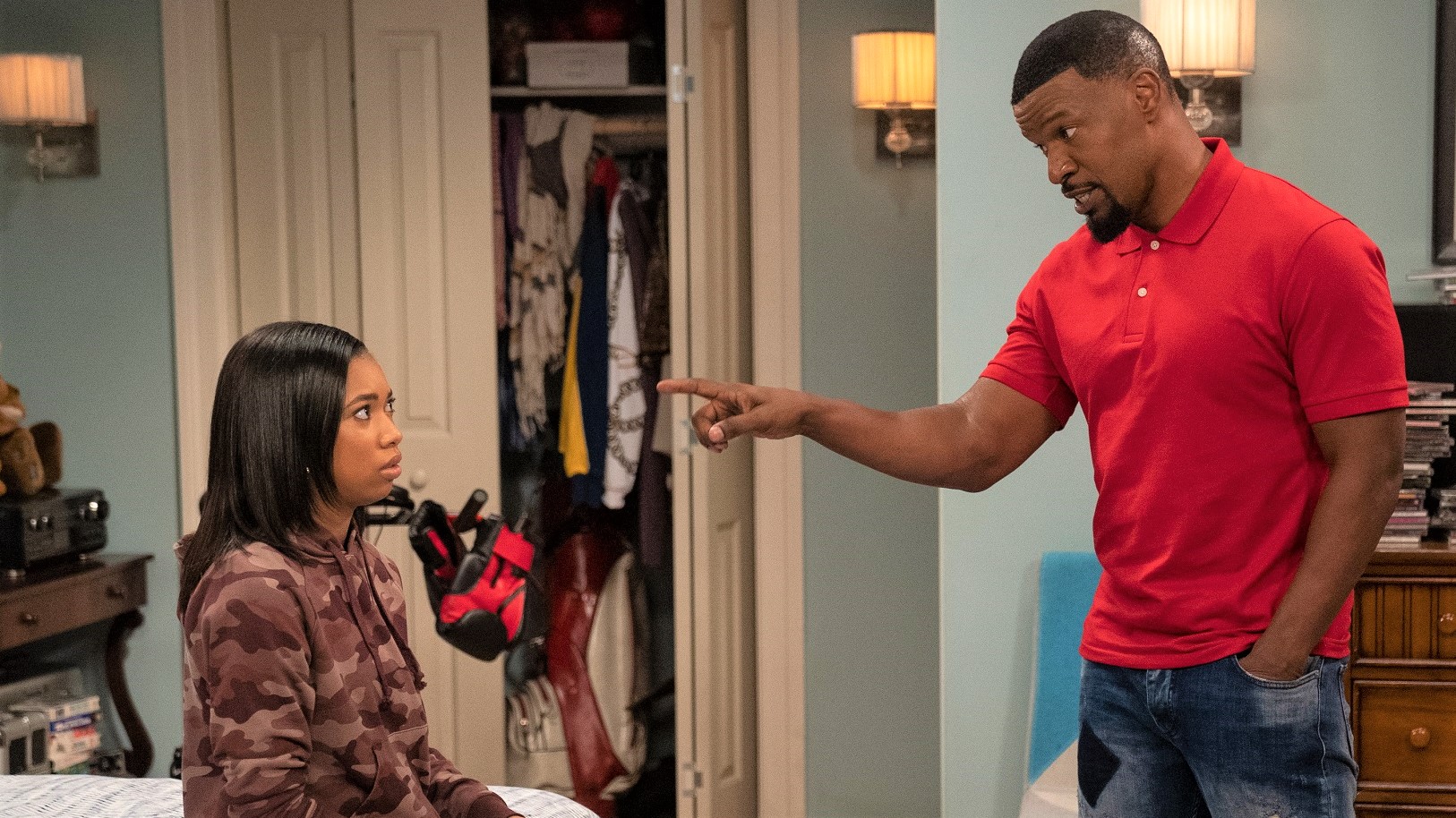 Embarrassing Me Yeni Netflix komedisi Dad Stop Embarrassing Me, 14 Nisan’da izleyici ...